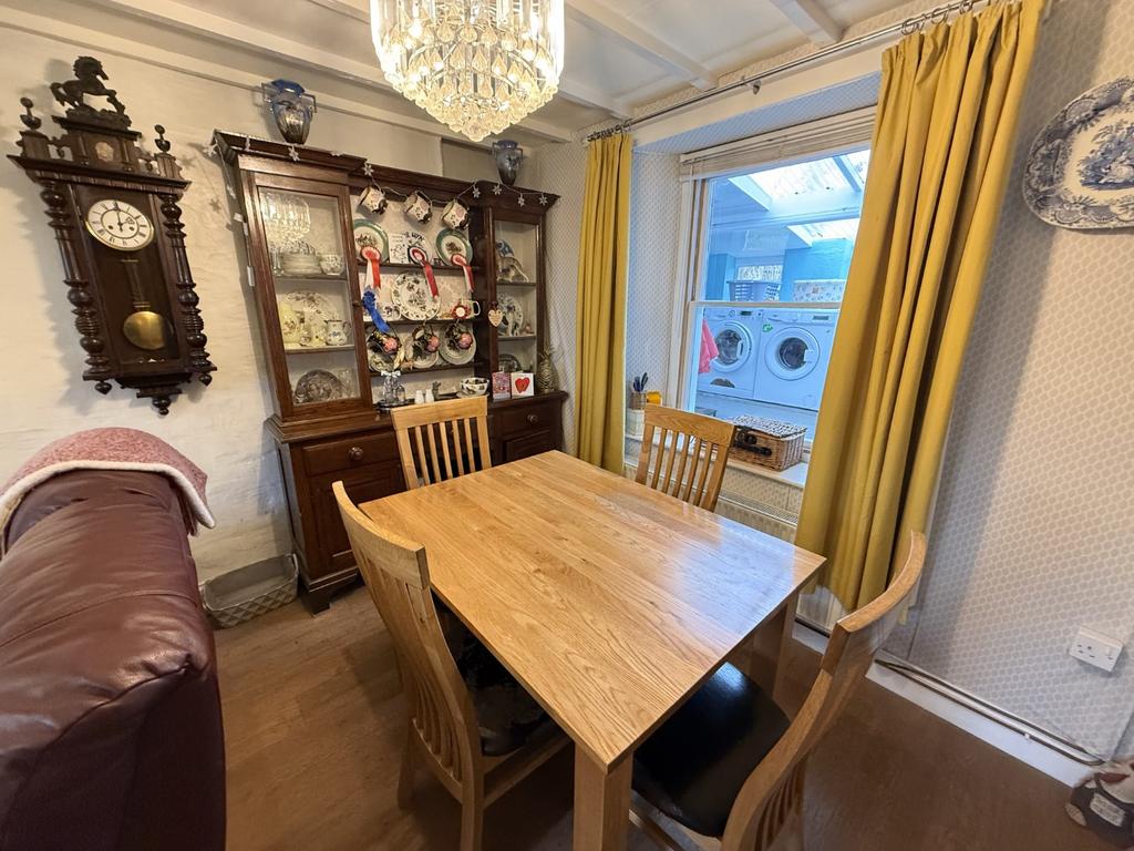Front Lounge/Dining Room