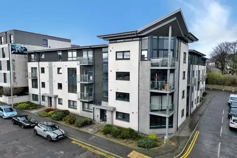 1 bedroom flat for sale