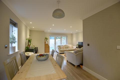 undefined, Penfold Close, Reigate