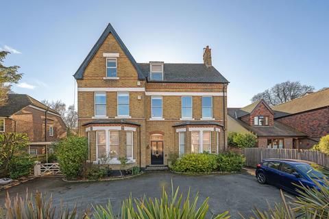 3 bedroom flat for sale, Bromley Grove, Bromley BR2
