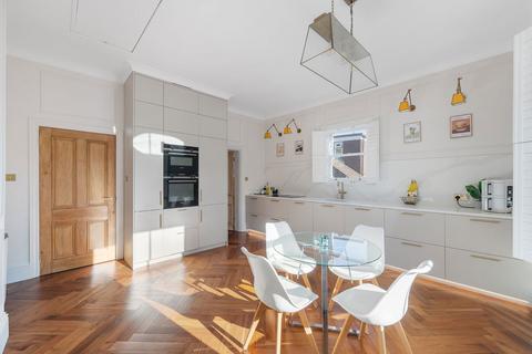 3 bedroom flat for sale, Bromley Grove, Bromley BR2
