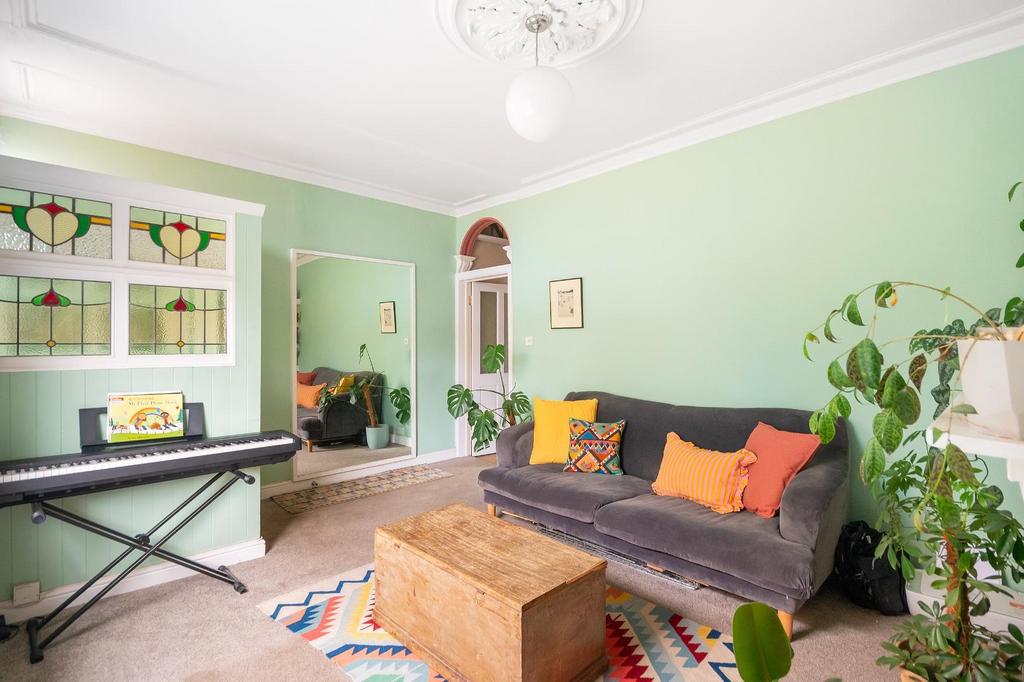 1 F8 STN - Living Room A.jpg