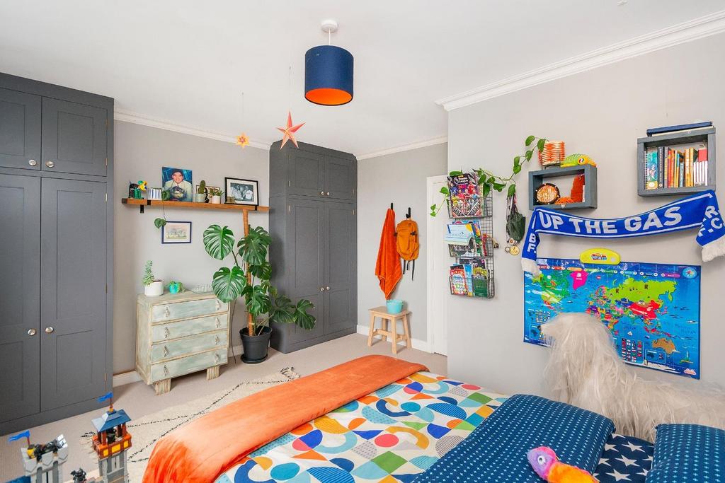 1 F8 STN - Bedroom F.jpg