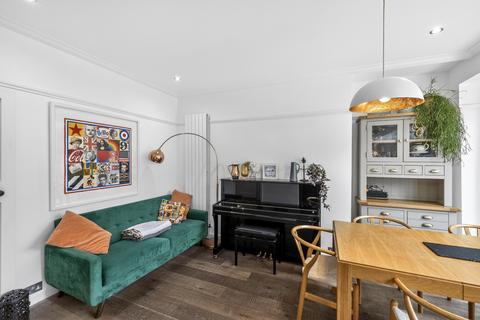 4 bedroom semi-detached house for sale, Ruskin Walk, London, SE24