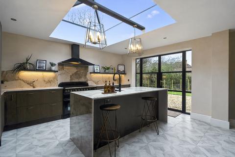 3 bedroom semi-detached house for sale, Darley Green Road, Dorridge, B93