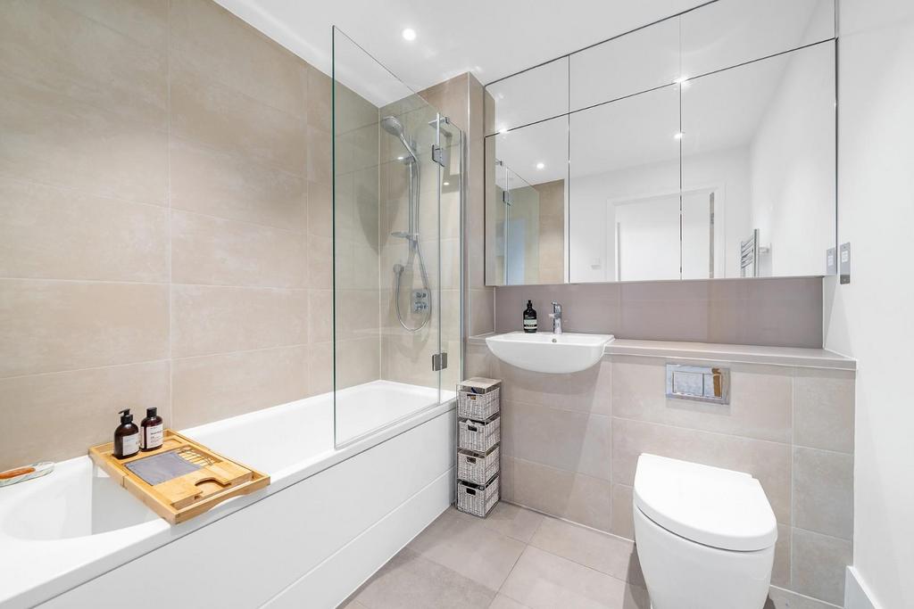 Bathroom.JPG