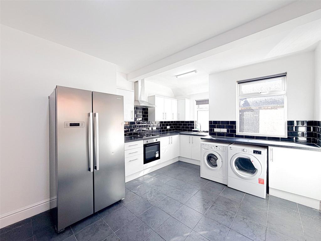 Kitchen / Dining