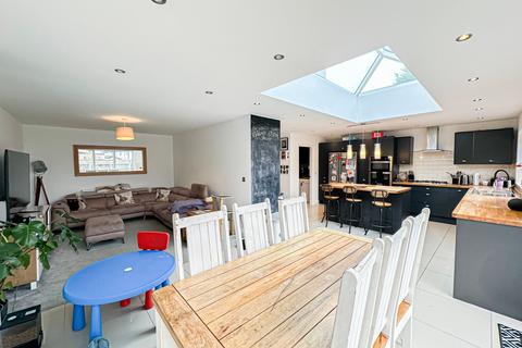 undefined, Glenluce Road, Liverpool, L19