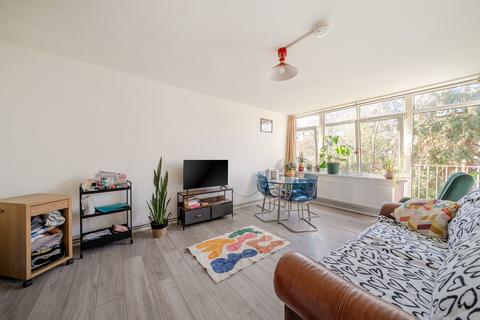 1 bedroom apartment for sale, Gaywood Close, London