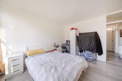 1 bedroom apartment for sale, Gaywood Close, London