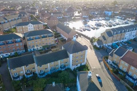 3 bedroom terraced house for sale, Key West, Eastbourne
