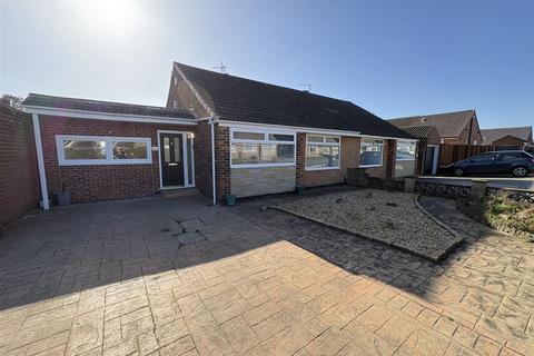 3 bedroom bungalow to rent, Carleton Drive, Darlington