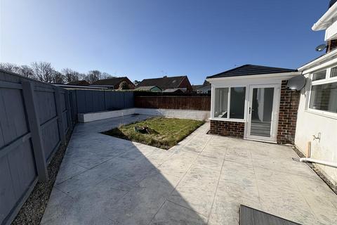 3 bedroom bungalow to rent, Carleton Drive, Darlington