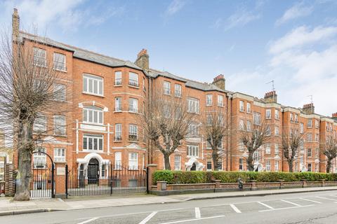 Fulham Road, Fulham, London, SW6
