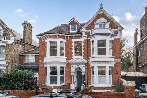3 bedroom flat for sale, Woodchurch Road, South Hampstead, London, NW6