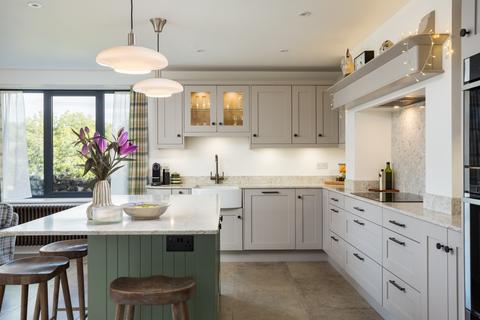 4 bedroom detached house for sale, Leyburn Road, Askrigg, Leyburn, North Yorkshire, DL8