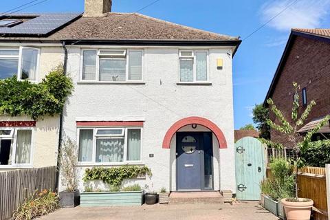 Read Road, Ashtead, KT21