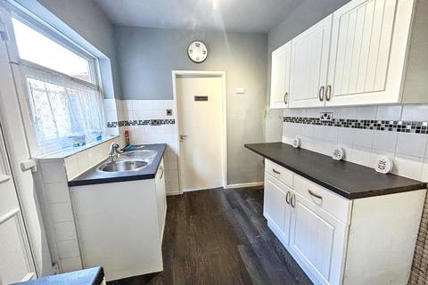 2 bedroom ground floor flat for sale, Ayton Street, Newcastle upon Tyne, Tyne and Wear, NE6 2DB