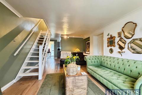 3 bedroom end of terrace house for sale, High Street, Lenham, Maidstone