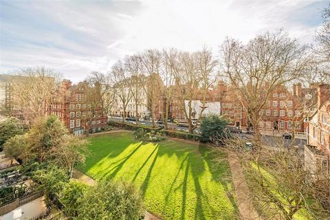 1 bedroom flat for sale, Courtfield Road, London SW7
