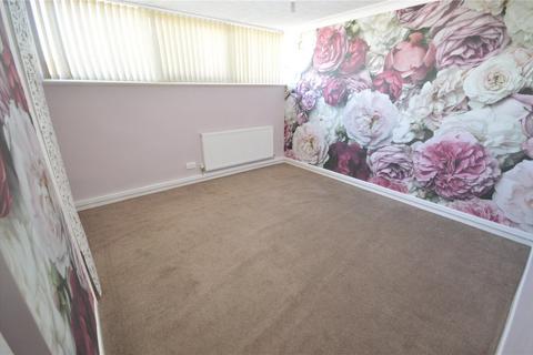 undefined, Sundon Park Parade, Luton, Bedfordshire, LU3