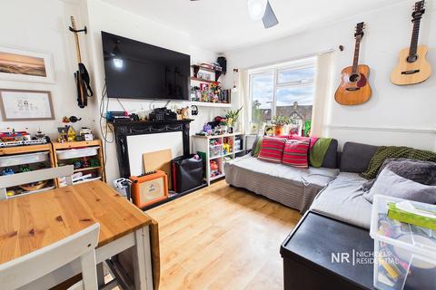 1 bedroom flat for sale, Gilders Road, Chessington, Surrey. KT9