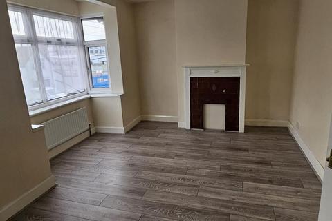 undefined, Lake Avenue, Slough
