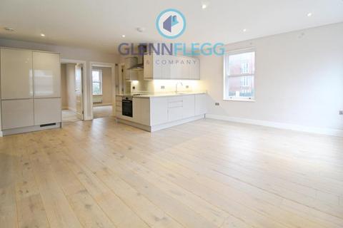 2 bedroom flat to rent, Shaftesbury Court, Slough