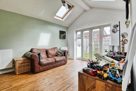 4 bedroom detached house for sale, Petard Close, Two Gates, Tamworth