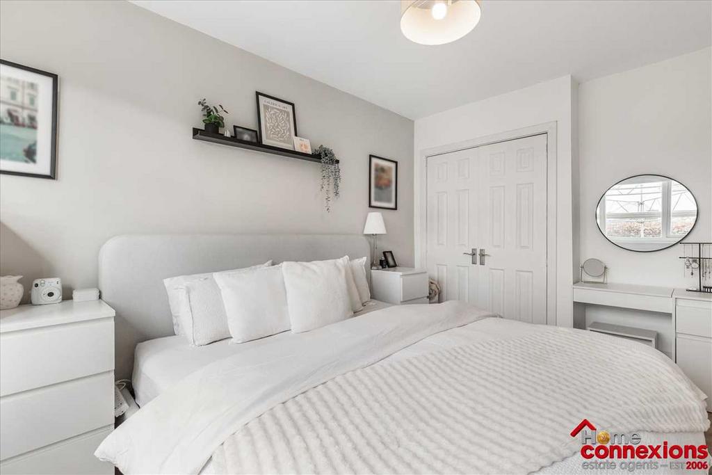 Bedroom One (2)