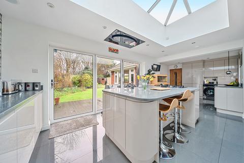 4 bedroom bungalow for sale, Diana Close, Hampshire PO12
