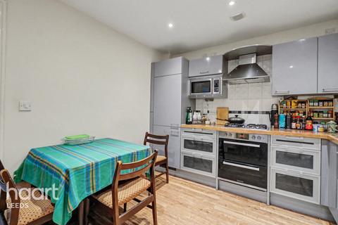 undefined, Park Avenue, Leeds