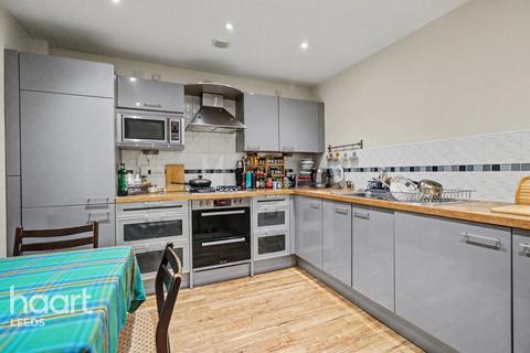 undefined, Park Avenue, Leeds