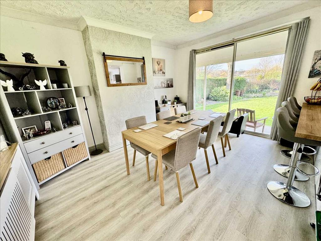 Open plan DINING