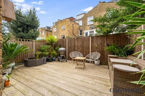 Brownswood Road, London, N4