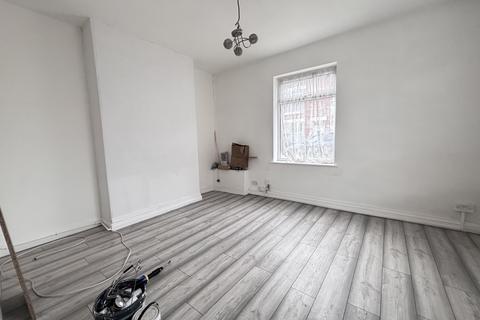 3 bedroom terraced house to rent, East Street, Sutton-in-Ashfield, NG17