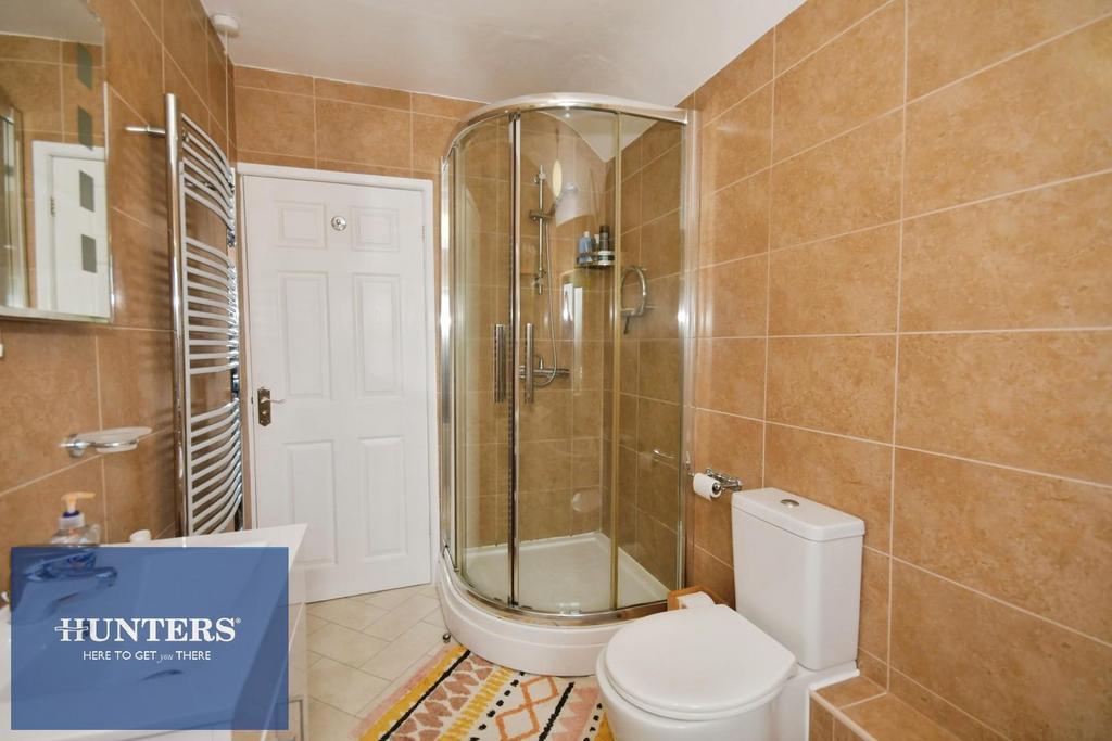BATHROOM 02.jpg