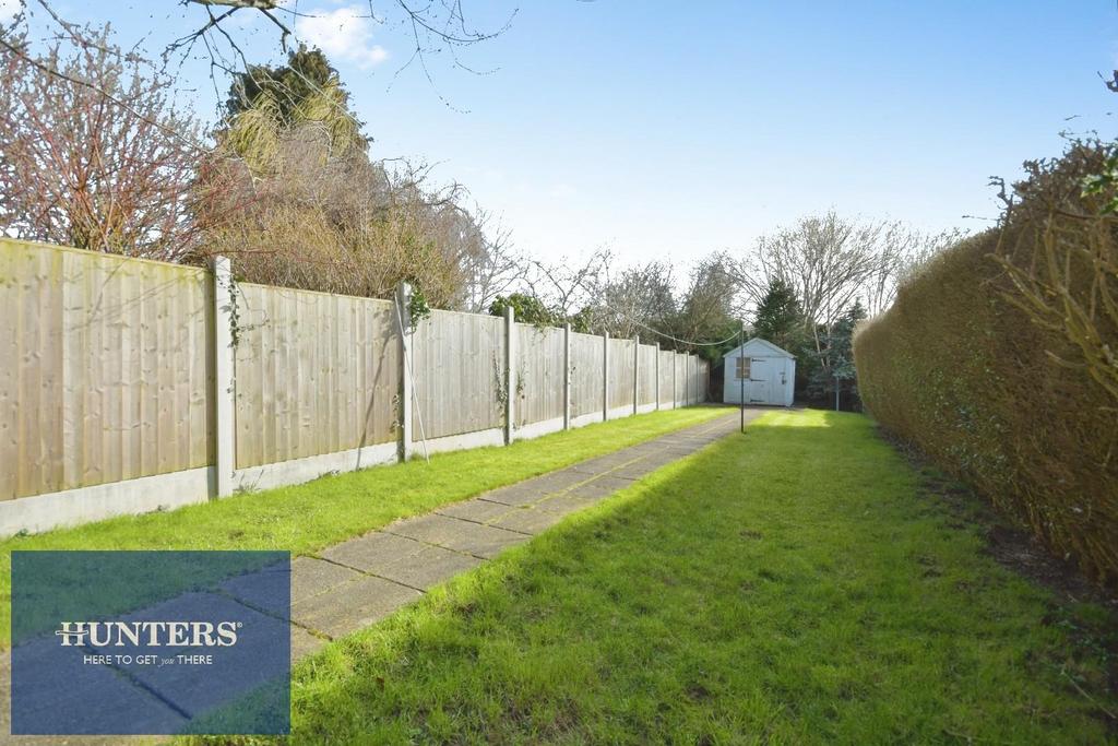 REAR GARDEN 03.jpg