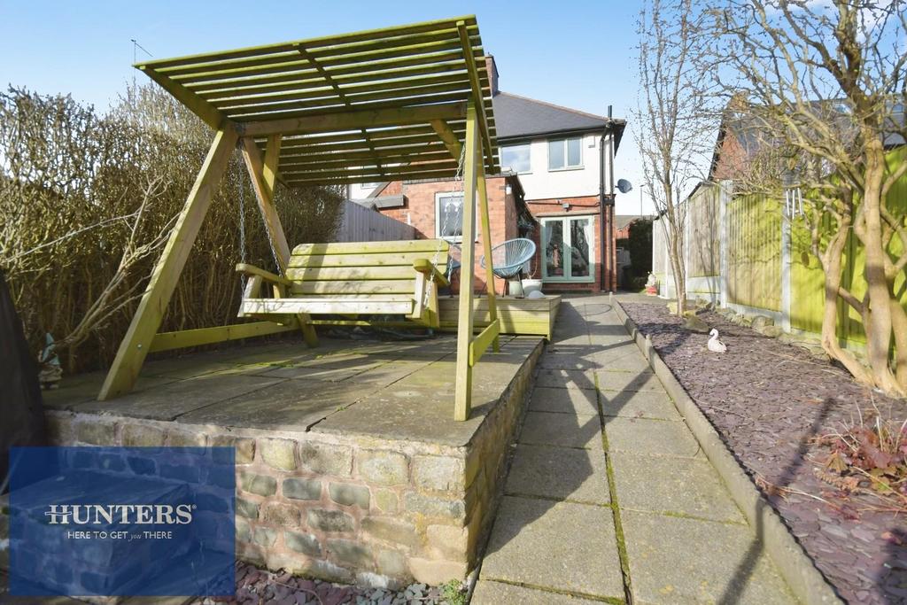 REAR GARDEN 05.jpg