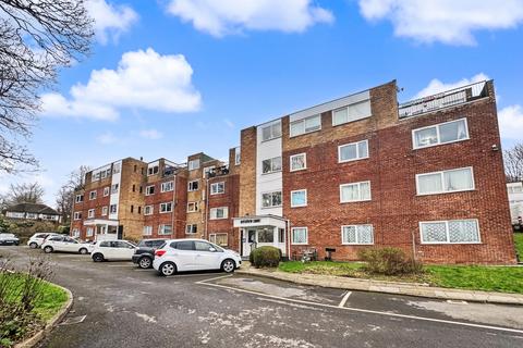 undefined, Moor End Avenue, Riverview Court, M7