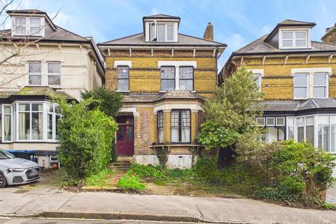 Birdhurst Rise, South Croydon