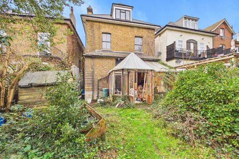 6 bedroom detached house for sale, Birdhurst Rise, South Croydon