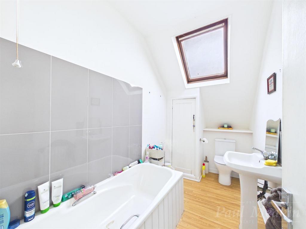 CAM01758 G0-PR0456-STILL014.jpg