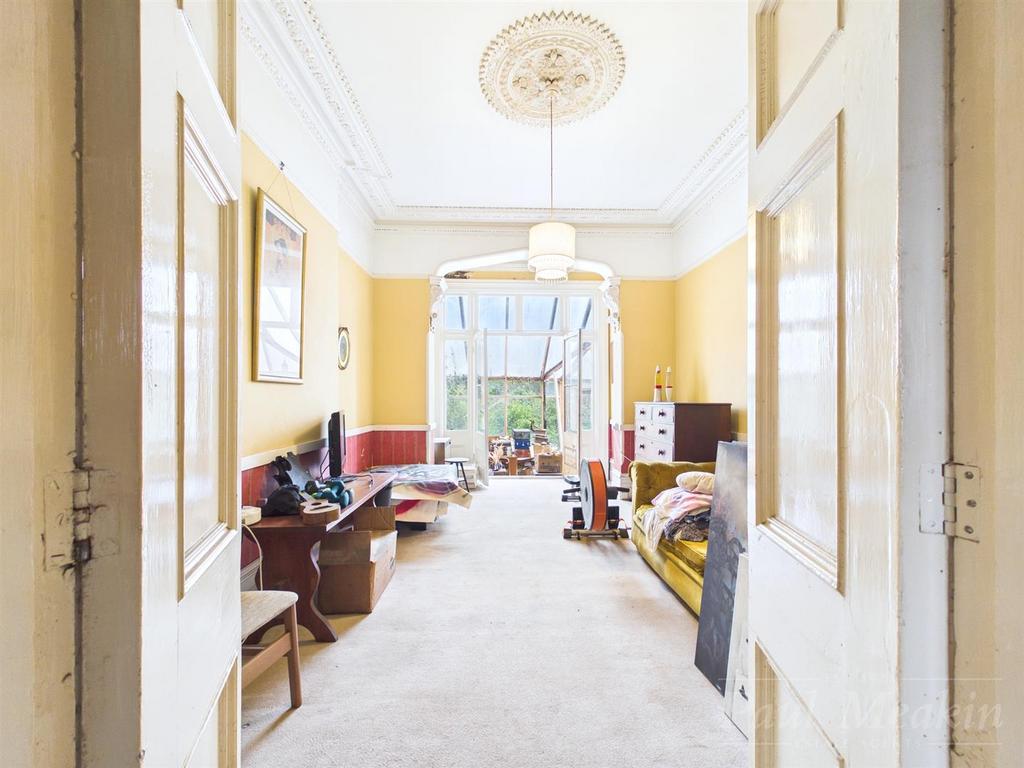 CAM01758 G0-PR0456-STILL005.jpg