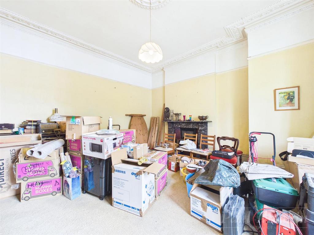 CAM01758 G0-PR0456-STILL007.jpg