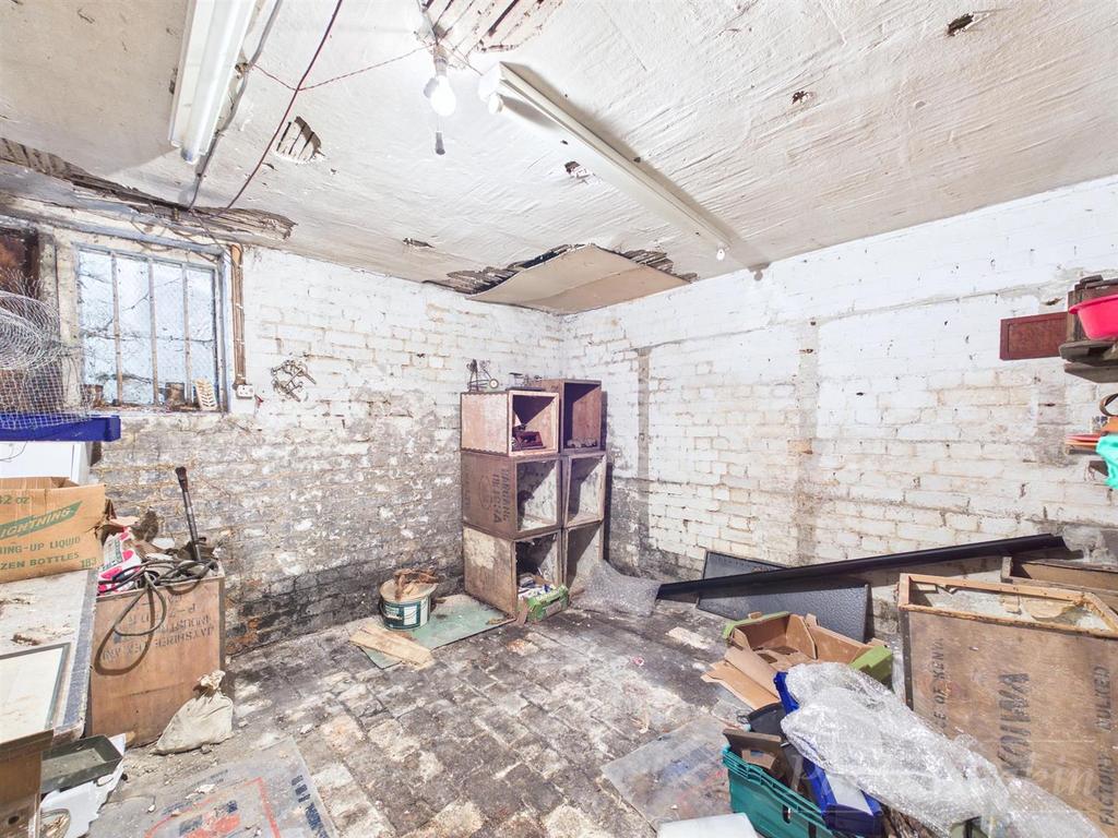 CAM01758 G0-PR0456-STILL003.jpg