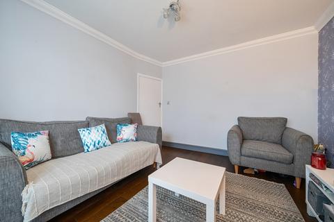 3 bedroom terraced house for sale, Carr Road, Northolt