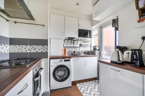 3 bedroom terraced house for sale, Carr Road, Northolt