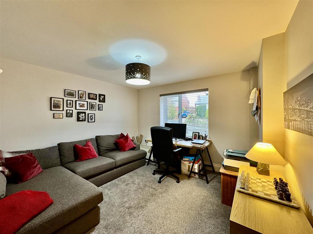 Home office / sitting room / bedroom five
