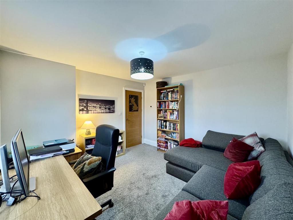 Home office / sitting room / bedroom five